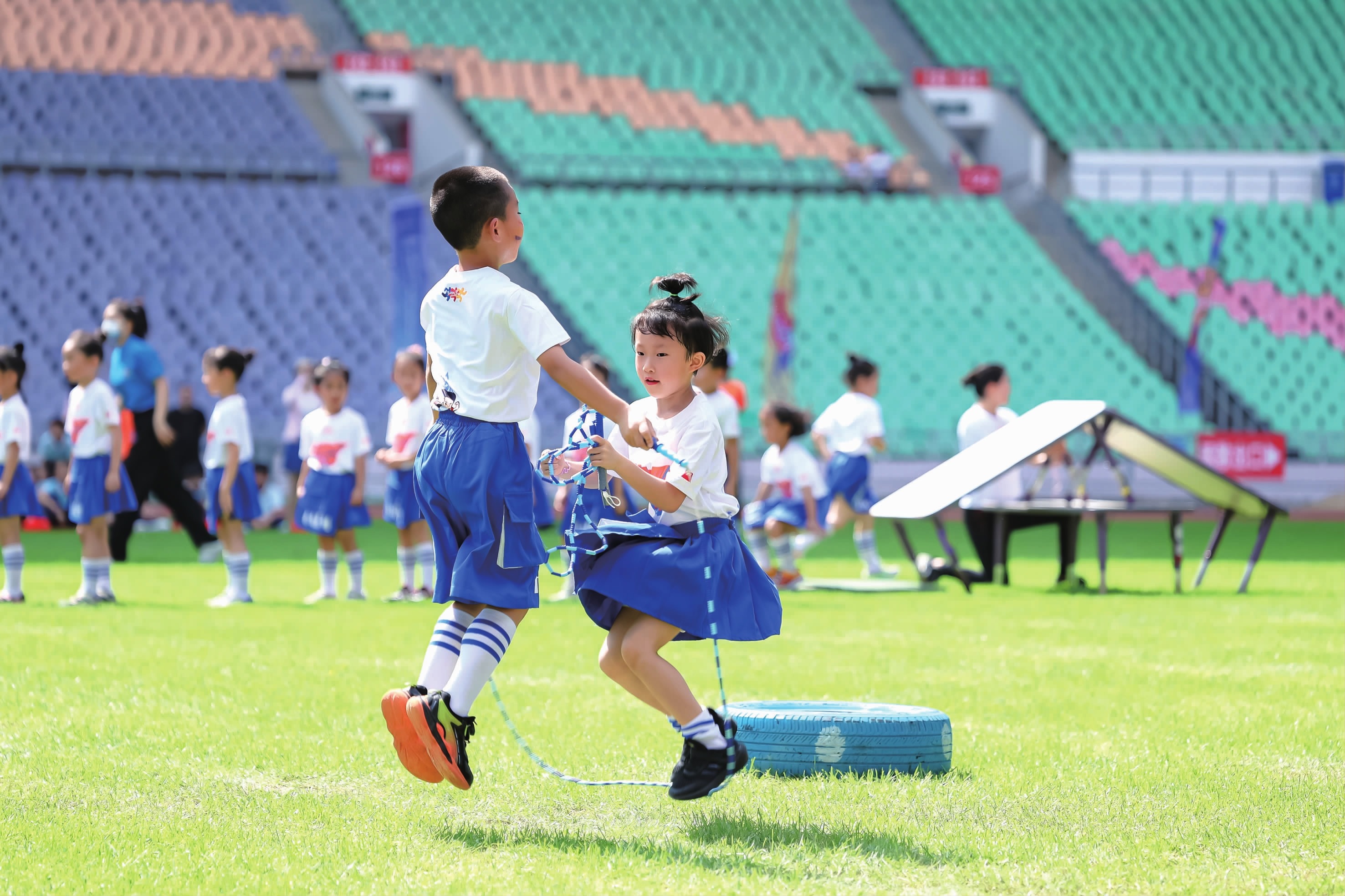 非法博彩反诈：揭秘“内部消息群”中那些展示盈利截图的账号是如何造假的。（非法博彩反诈揭秘：“内部消息群”盈利截图背后的造假套路）