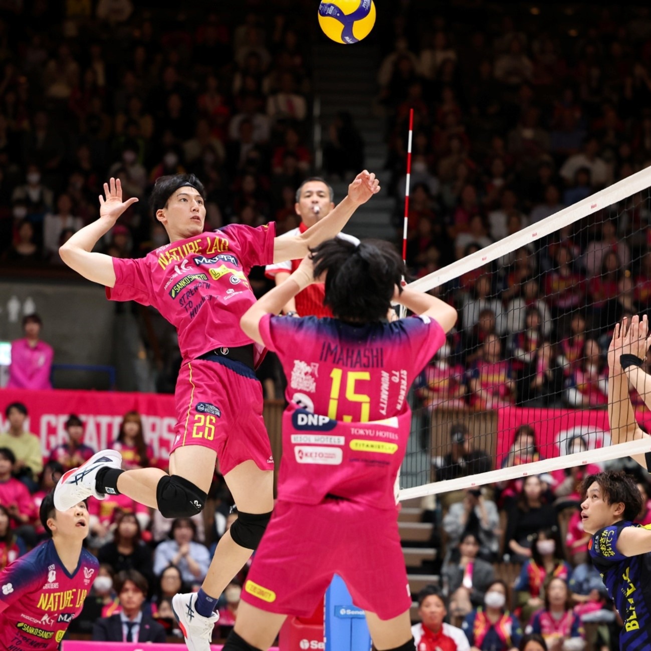 2025 年 12 月 27 日：大联盟冬季市场仍有 19 名顶级自由球员待定，博加茨、比切特位列其中